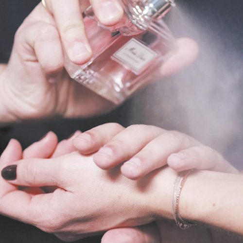 お客様中心の販売方法（D.I.O.R.）